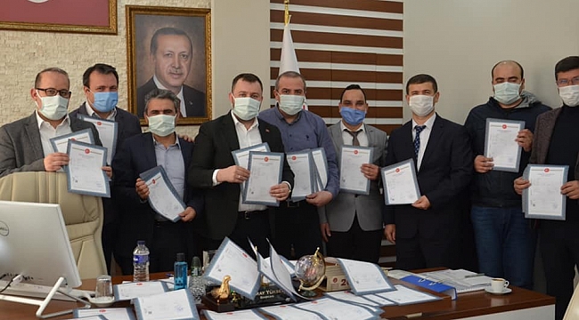 Başkan Yüksel sözünü tuttu, vatandaşlar tapularına kavuştu