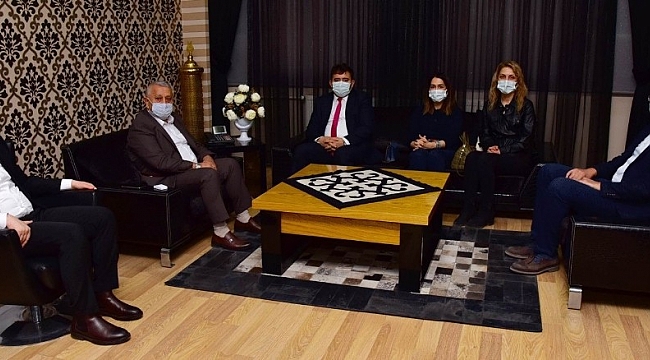 Başkan Zeybek: "Şehir merkezinde de Kadın Kültür Evi oluşturmak istiyoruz"