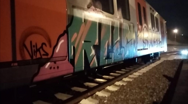 Başkent'te Rusya uyruklu iki genç tren vagonlarını boyarken yakalandı
