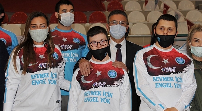 BAÜN'de anlamlı etkinlik: "Sevmek İçin Engel Yok"
