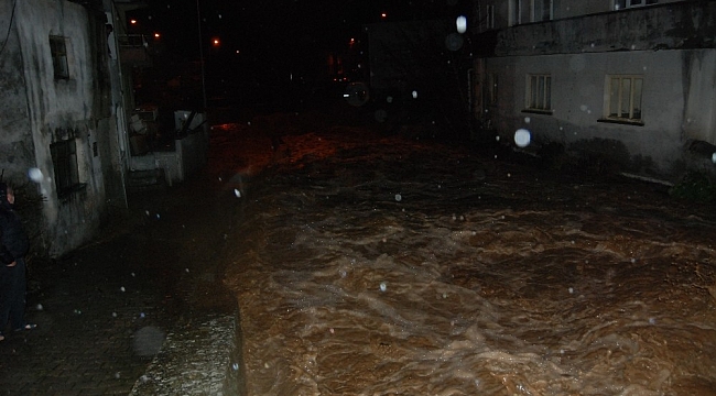Bayramiç yağmura teslim oldu