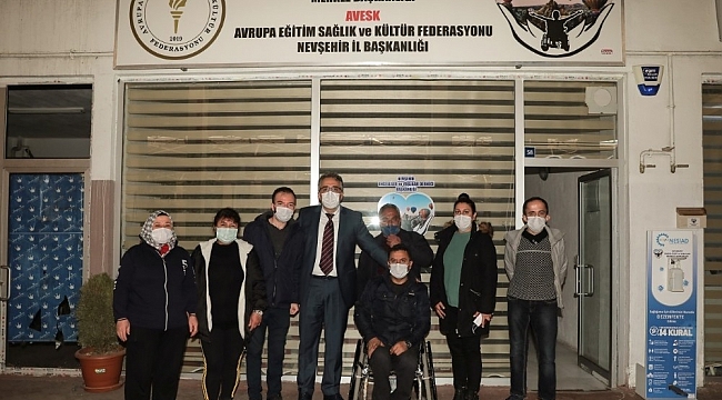 Belediye Başkanı Savran'dan Engelliler ve Yaşlılar Derneğine ziyaret