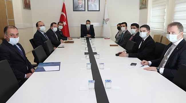 Bitlis'te kaymakamlar toplantısı