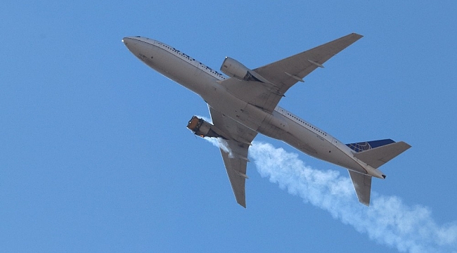 Boeing'den dünya genelinde 777 tipi yolcu uçaklarını indirme talebi