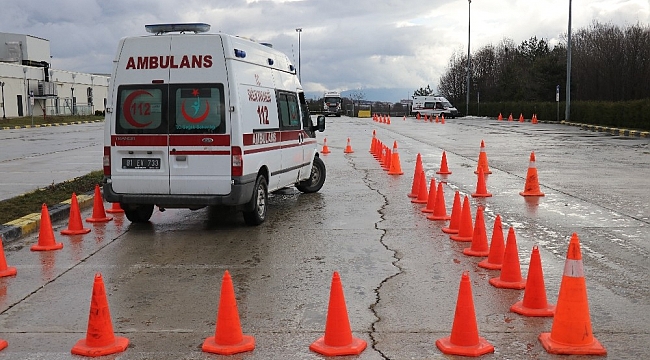 Bolu'da sağlık personeline sürüş eğitimi verildi
