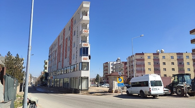 Bu binayı gören bir kez daha bakıyor
