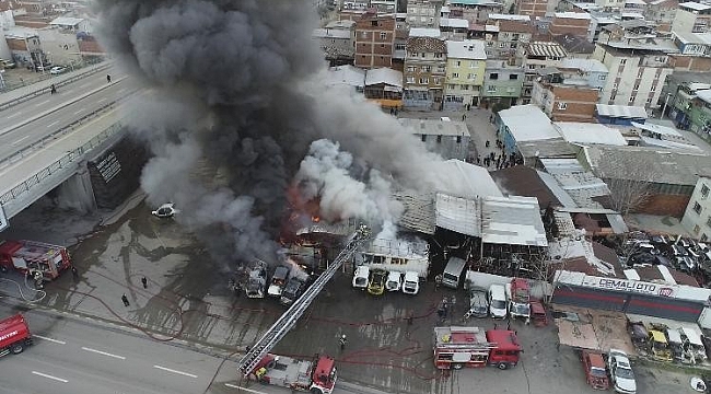 Bursa'da geri dönüşüm tesisinde yangın