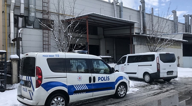 Bursa'da metal üretim fabrikasında çalışan işçi makinenin altında kalarak vefat etti