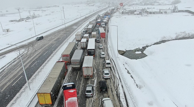 Bursa-Yalova yolu kapandı