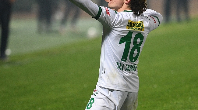Bursaspor'da Ali Akman kadro dışı bırakıldı