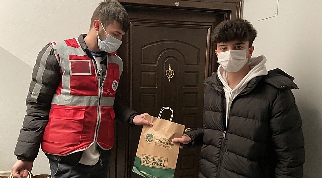 Büyükşehir salgınla mücadelede vatandaşların yanında
