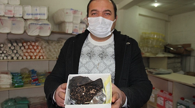 Çay paketinden hayvan gübresi çıktı