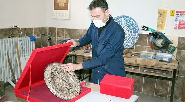 Cezaevinde tahsil yaptı, sanat öğrendi, şimdi yüzlerce kursiyere sanat öğretiyor