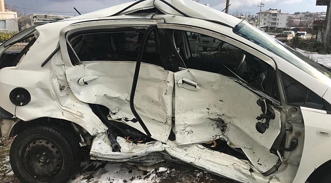 Çınarcık'ta trafik kazası: 2 yaralı