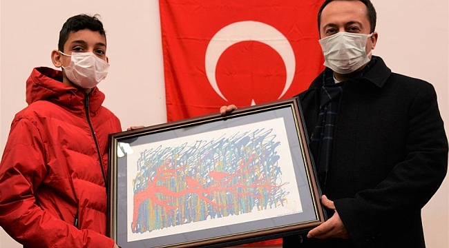 Çocuk evlerinde kalan çocuklara bilgisayar dağıtıldı