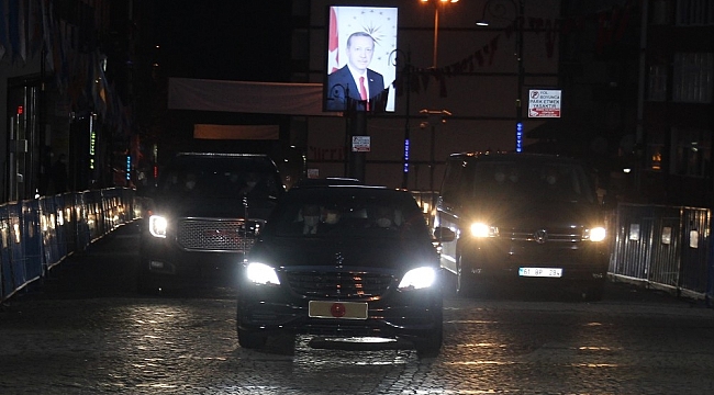 Cumhurbaşkanı Erdoğan, Kadir Topbaş'ın cenazesinin ardından Rize'ye döndü