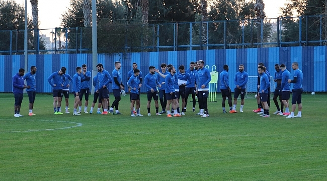 Cüneyt Dumlupınar: "Adanaspor bizim için ebedi dost, ezeli rakip"