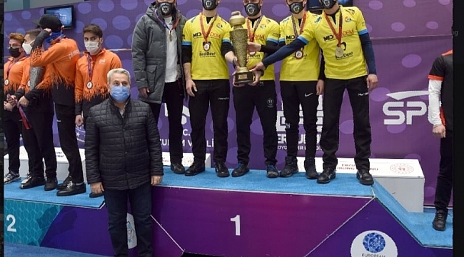Curlingte kupalar sahiplerini buldu