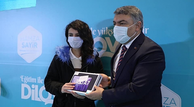 Dilovası'nda tablet dağıtımları devam ediyor