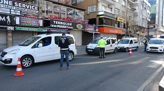 Diyarbakır'da sabahın ilk ışıklarında 56 saatlik sokağa çıkma kısıtlama denetimleri devam ediyor