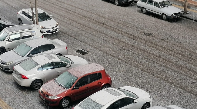 Diyarbakır'ı kısa süreli dolu vurdu