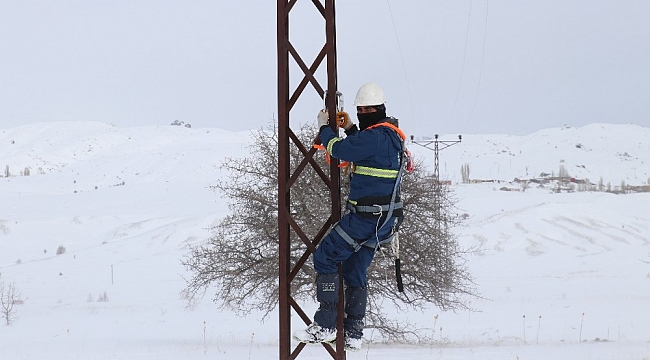 Enerji timlerini dondurucu soğuk ve kar durduramıyor