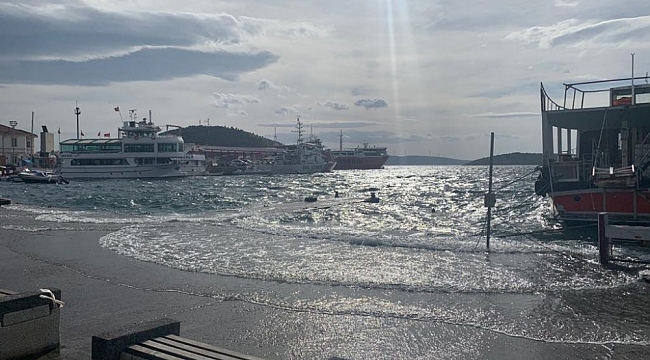 Erdek'te Lodos etkili oluyor