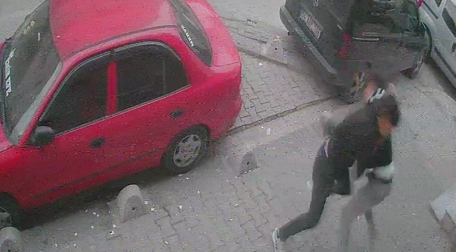 Esenyurt'ta ölen gencin bıçaklanma anı kamerada