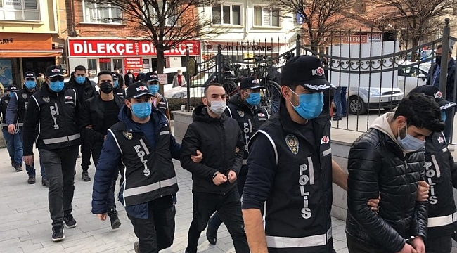 Eskişehir'deki silah kaçakçılığı operasyonunda 4 kişi tutuklandı