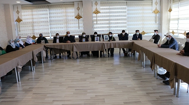 Evlat nöbetindeki aileler, çocuklarına geri dönmeleri çağrısında bulundu