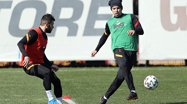 Galatasaray'da Feghouli takımla birlikte çalıştı