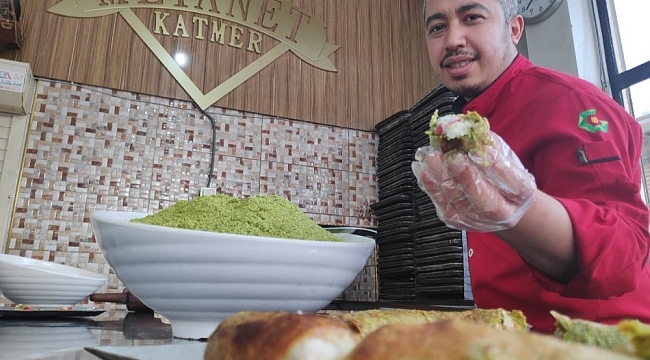 Gaziantep'in yeni lezzeti: Meyveli katmer