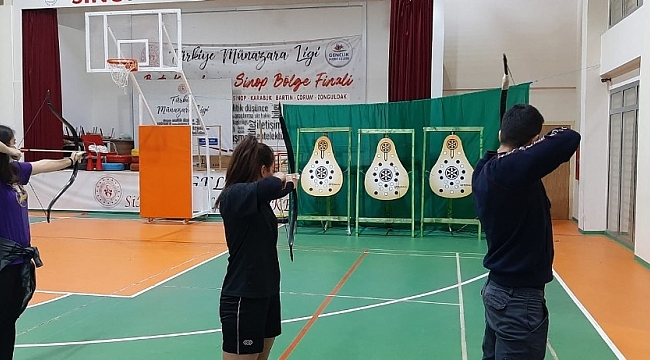 Geleneksel Türk okçuluğu Sinoplu gençlerle buluştu