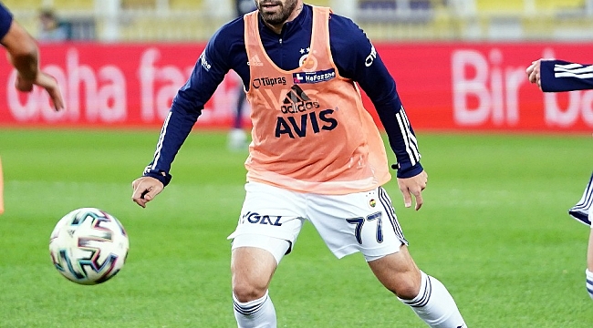 Gökhan Gönül 11 maç sonra sahada