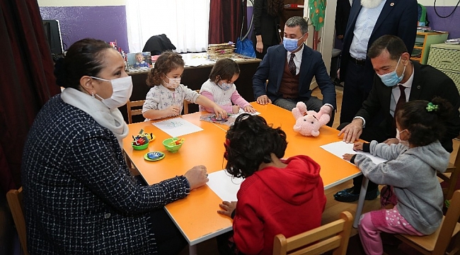 Gölbaşı Belediye Başkanı Şimşek'ten miniklere anlamlı ziyaret