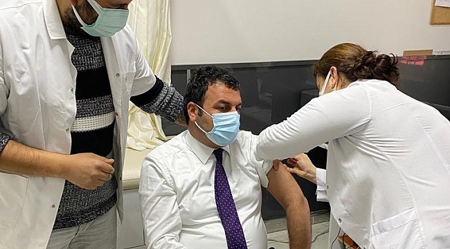 Gölbaşı Belediye Başkanı Yıldırım aşısını oldu
