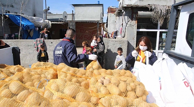 Hayırseverlerden ihtiyaç sahiplerine patates limon