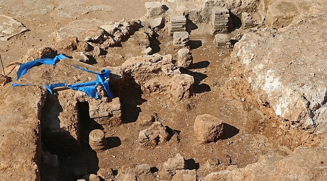 Hıdırlık Kulesi'nde 1500 yıllık antik hamam ortaya çıkarıldı