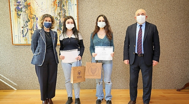 Hukuk öğrencilerine ödül