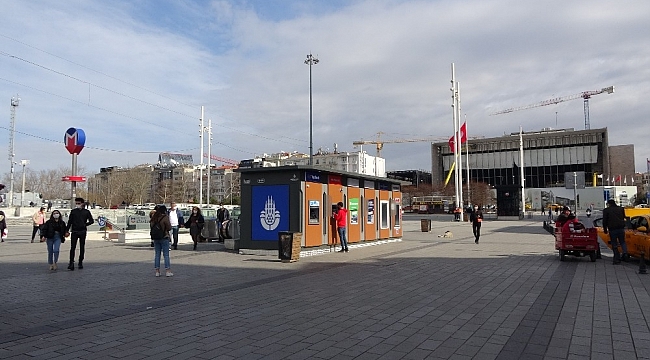 İBB'nin tarihi Taksim Meydanına koyduğu ATM'ler büyük tepki çekti