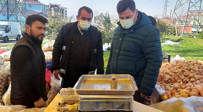 İlkadım zabıta ekiplerinden pazarda terazi denetimi