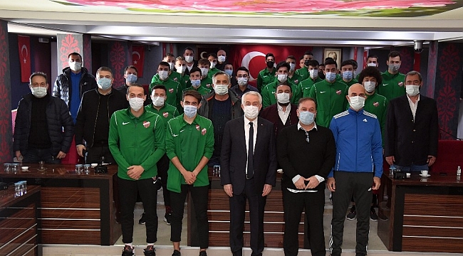Isparta Belediye Başkanı Başdeğirmen, Isparta32spor'la buluştu