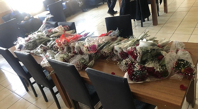 Isparta'da zabıtadan seyyar çiçekçi denetimi