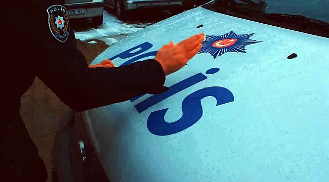 İstanbul polisinden 'kaputa vur' projesi