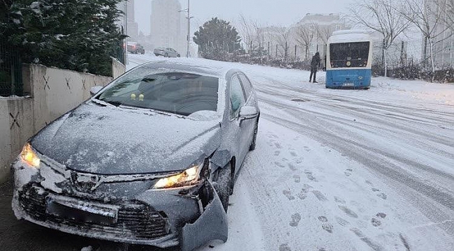 İstanbul'da minibüstekilerin dehşeti yaşadığı feci kaza kamerada