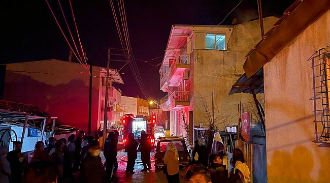 İzmir'de çatı katı yangını korkuttu