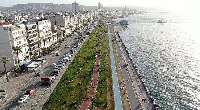 İzmir'de Kordon'un görüntüsü pandemi öncesini aratmadı