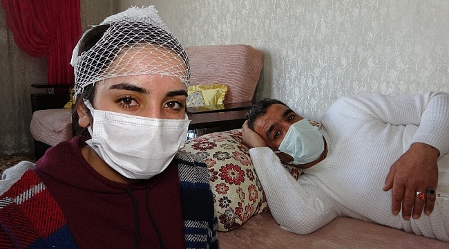 Jandarma kapısında nöbet tutuyor