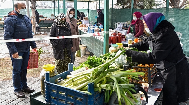 Kadın eli ile üretilen doğal ürünler yoğun ilgi görüyor