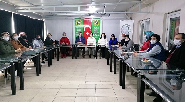 Kadın girişimciler istişare için bir araya geldi